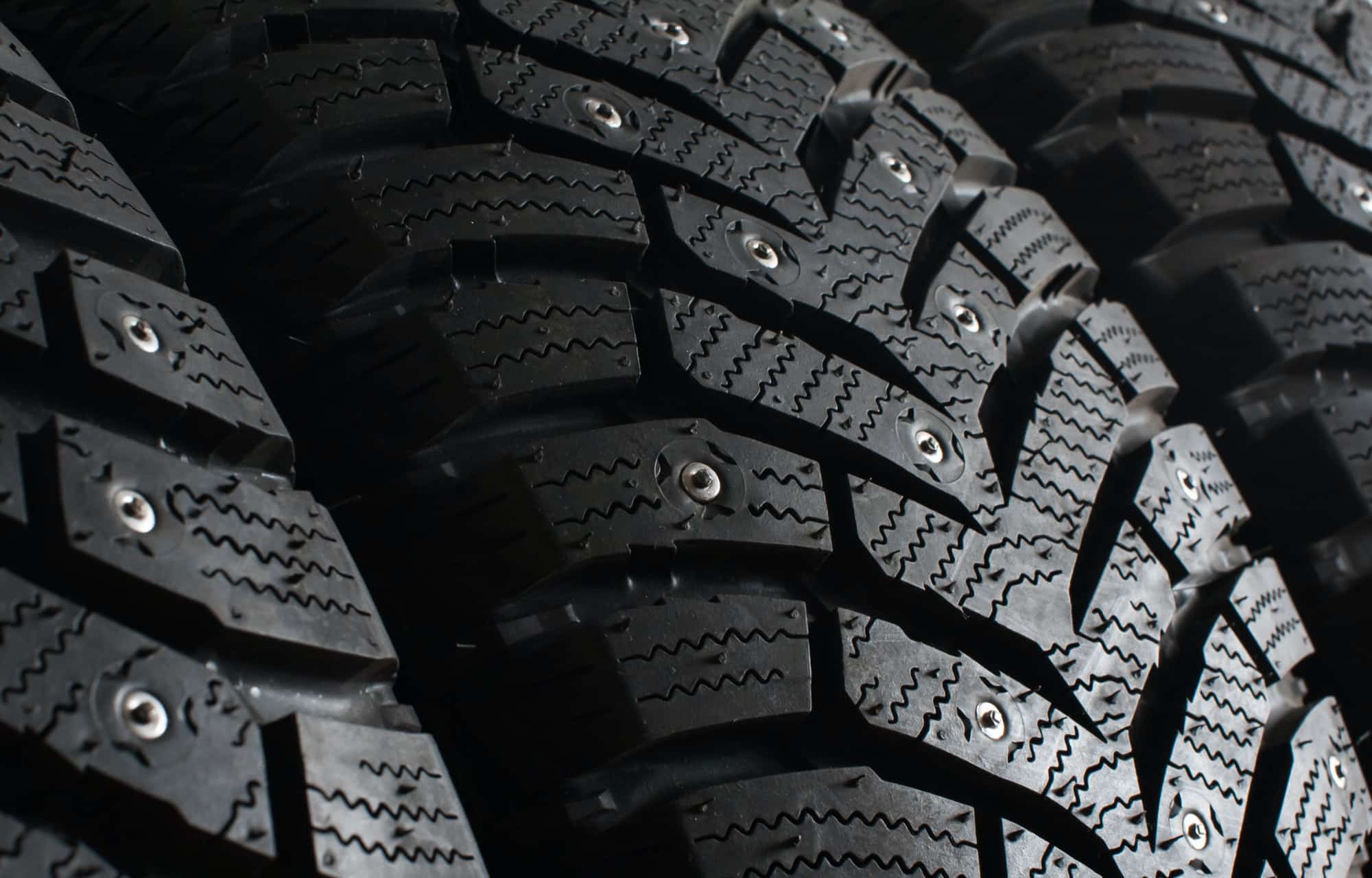 Spikes winter tire